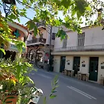 Marousos 公寓 *