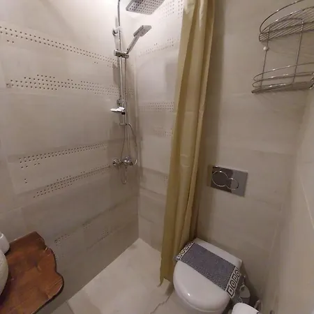 Marousos Central Guesthouse *