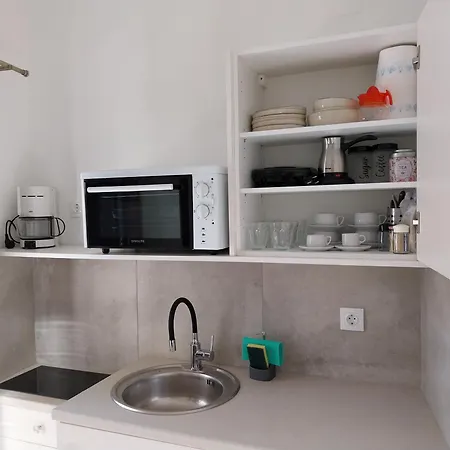 Marousos Central Guesthouse Apartment *