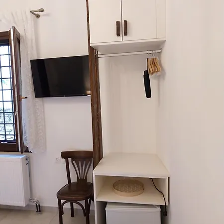 Apartment Marousos *