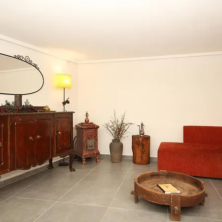 Marousos Central Guesthouse Apartment *