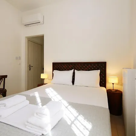 Marousos Central Guesthouse *